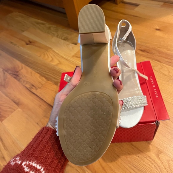 Kelly & Katie Silver Pearl Embellished Heels - Picture 4 of 5